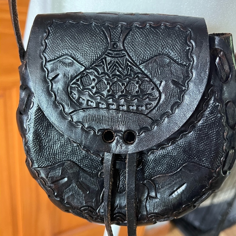 Black Real Leather Llama Crossbody Bag - Picture 2 of 5